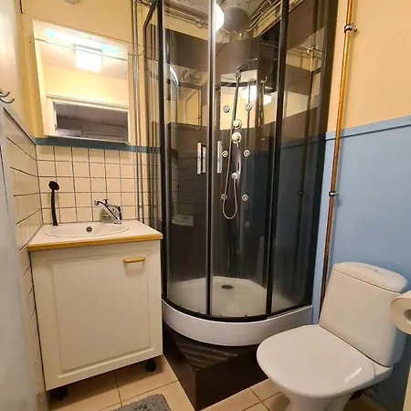 Rauhallinen Kaksio Lahdentie Tuntumassa, Lentokenttaemajoitus Ja Saehkoeauton Latauspiste Vantaa Exterior photo