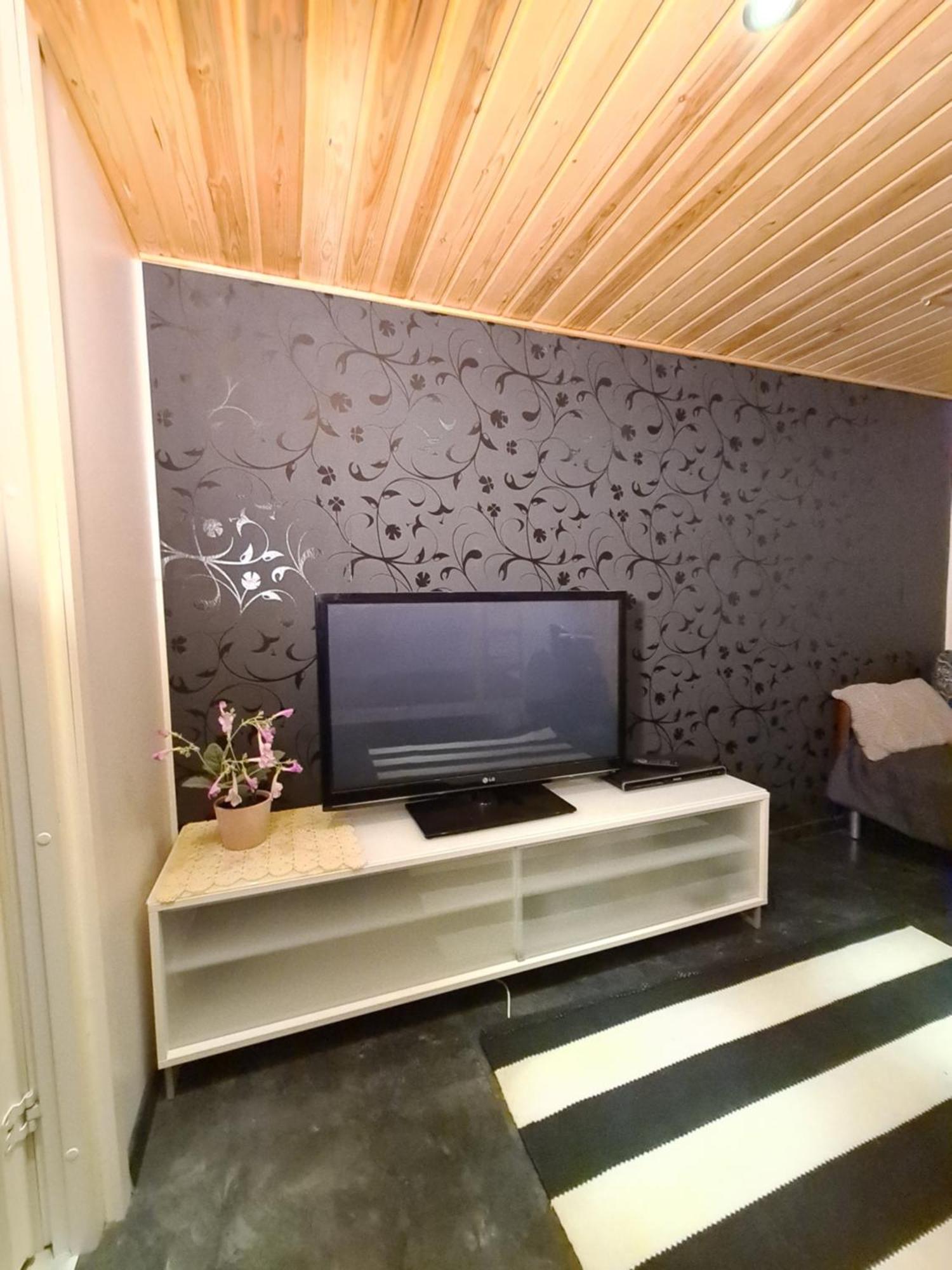Rauhallinen Kaksio Lahdentie Tuntumassa, Lentokenttaemajoitus Ja Saehkoeauton Latauspiste Apartment *