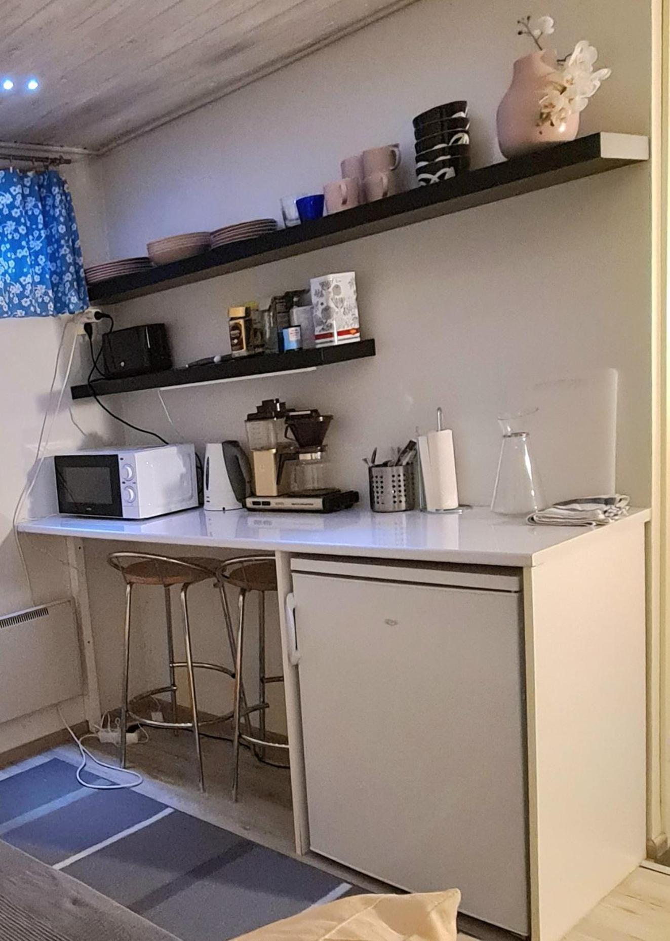 Rauhallinen Kaksio Lahdentie Tuntumassa, Lentokenttaemajoitus Ja Saehkoeauton Latauspiste Apartment
